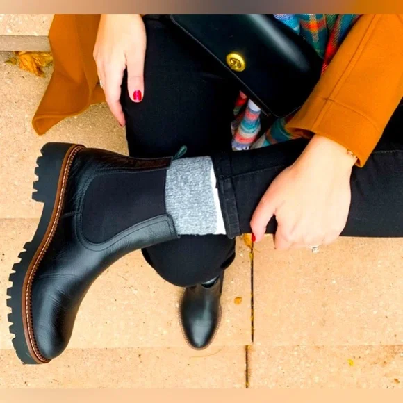 Caslon Shoes Caslon Miller Chelsea Boots Nwot Poshmark